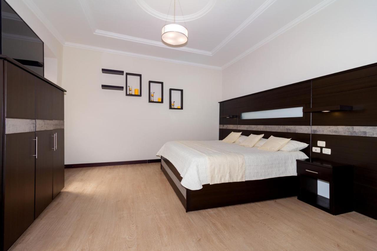 Hotel Majestic 2 By Hhg กูเอ็งกา ภายนอก รูปภาพ